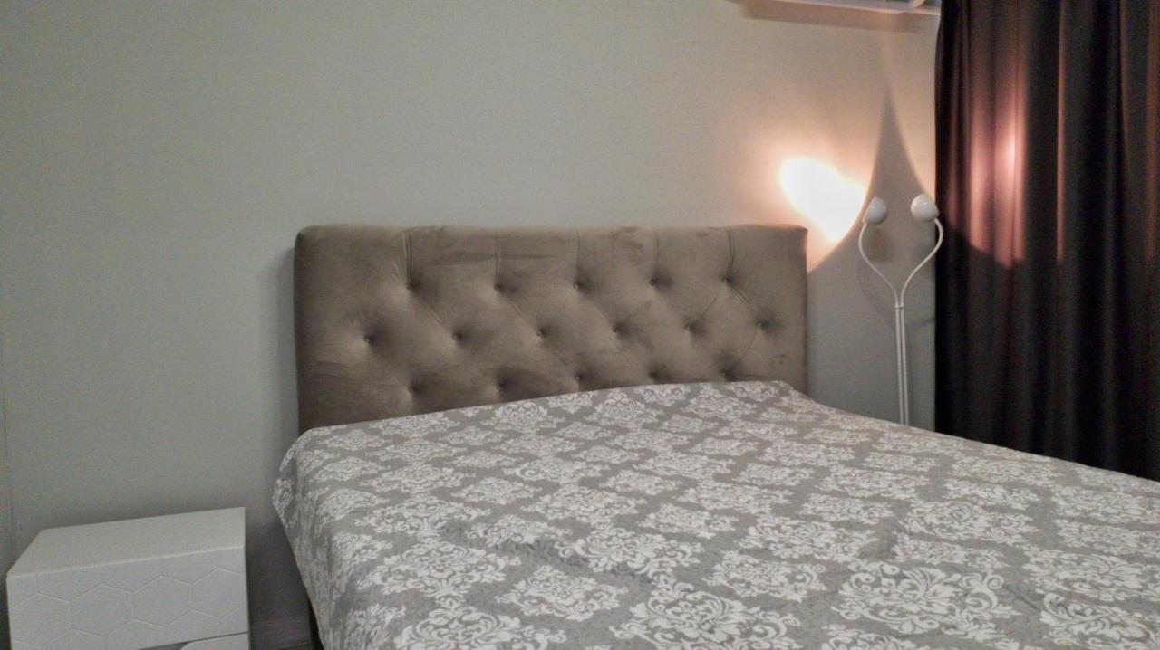 Cozy Studio Near The Park With Huge Verandah. 大特尔诺沃 外观 照片