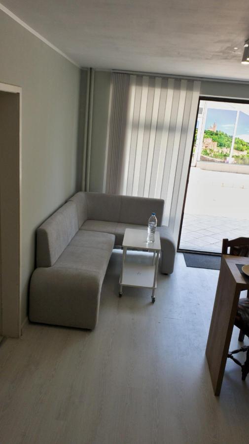 Cozy Studio Near The Park With Huge Verandah. 大特尔诺沃 外观 照片